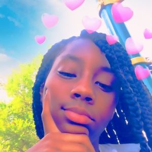 Meet your Posher, Leah